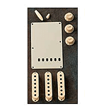 Fender® Strat Accessory Kit - Aged White